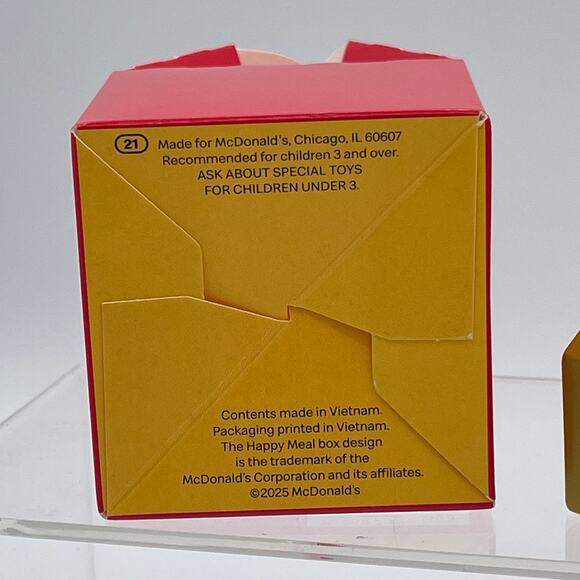 Lil McDonalds Happy Meal Toy 2025 Gold Happy Meal Box #21 - Picture 6 of 6